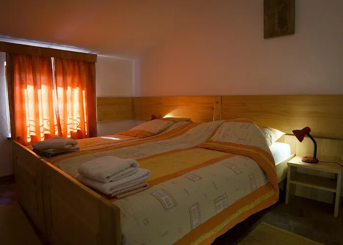 Apartma Apartmaji In Sobe Marija Jera